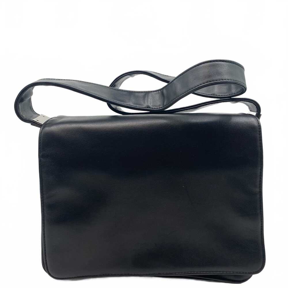 Worthington Black Saddle Flap Shoulder Bag | OS Regular